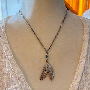 Silver Tone Double Feather Pendant Necklace Faux Turquoise Accent Bead Southwest